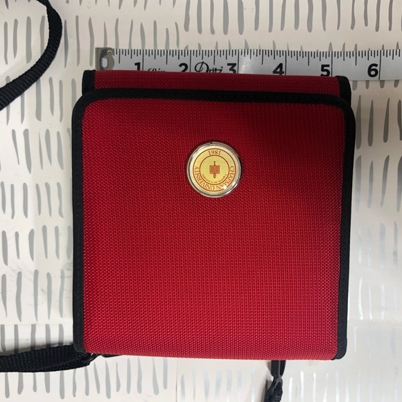 Chapman university small wallet crossbody - Picture 13 of 13